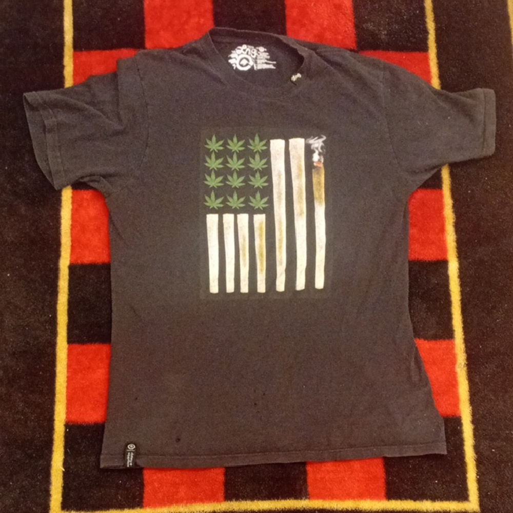 (GUC) LRG Spliff Shirt (L)